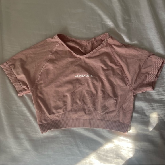 Alphalete Athletics Crop Top - Picture 1 of 3